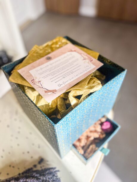 deluxe-gift-12-scaled-1.jpg